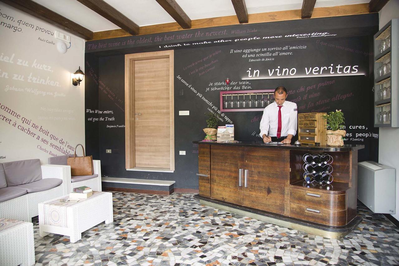 Boutique Hotel Elvezia ストレーザ エクステリア 写真